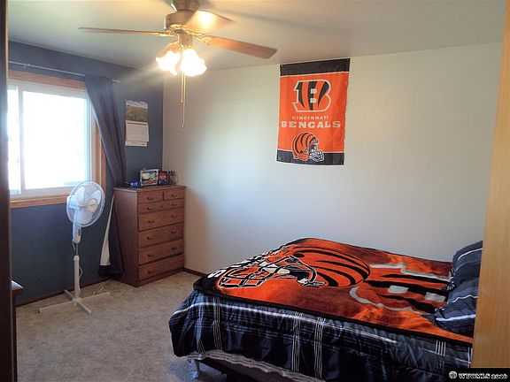 4th image of 1754 Laramie Ave