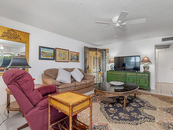 4th image of 203 Windsor I