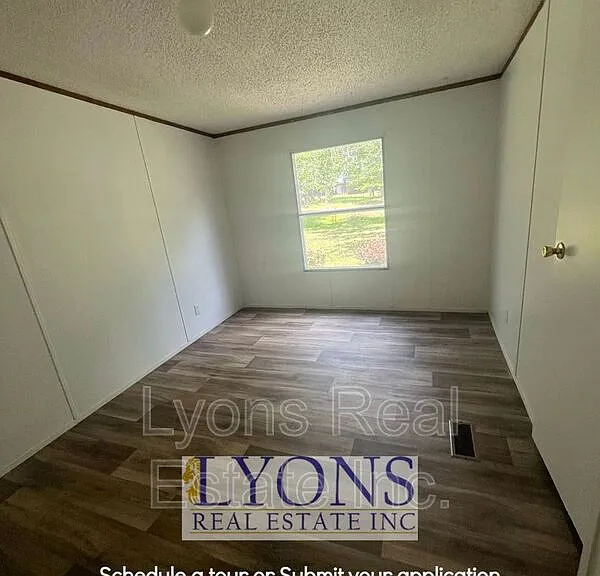 10 Chaserville Blvd — Photo 7