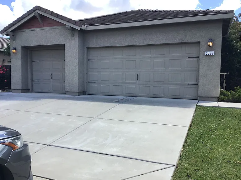 5635 Meadow Brook Way — Photo 1