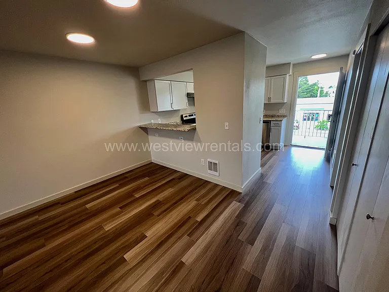 135-139 Prince Ave — Photo 175