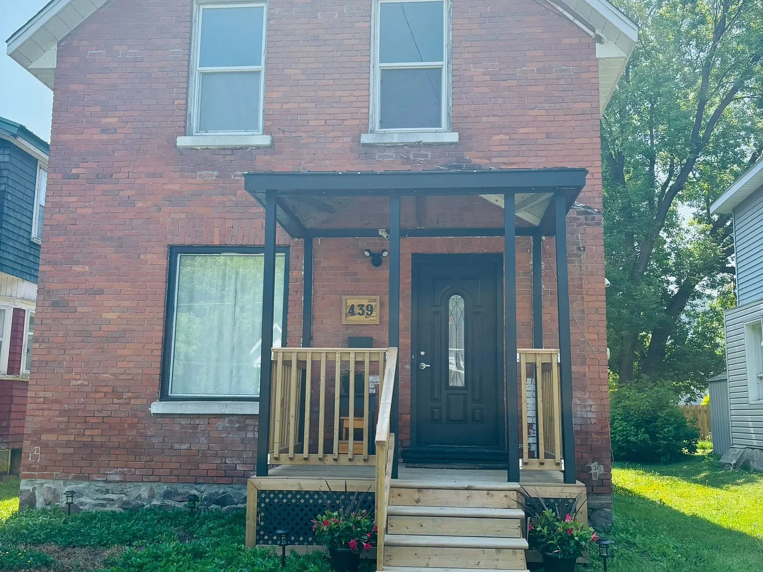 4 bed, $2,850 — Photo 2