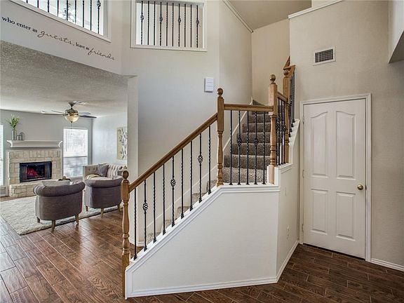 2nd image of 308 Pepperwood Trl