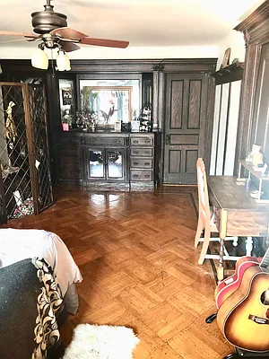 Rented by Compass | media 50