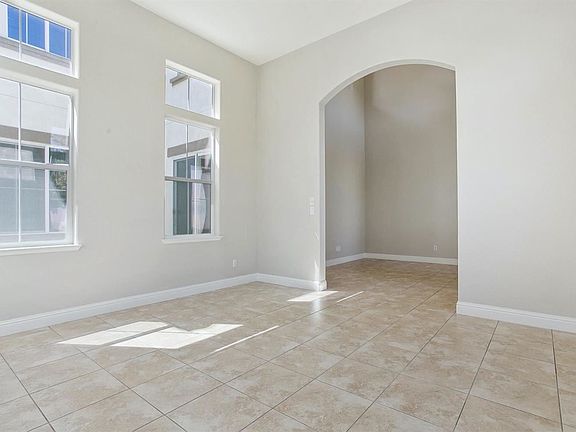 5th image of 3802 Standing Oak Dr