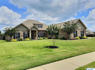 16 Crimson Cloud SW, Huntsville, AL 35824