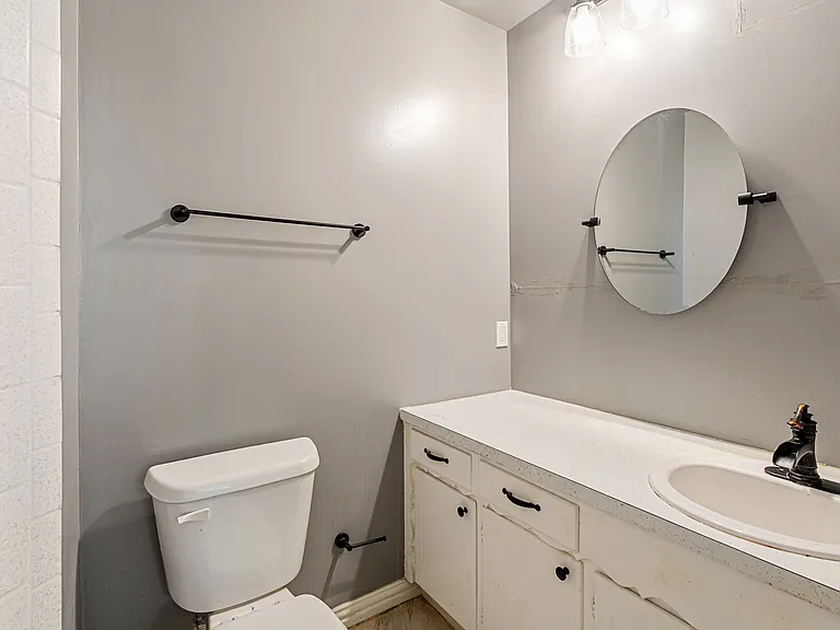 1601 Elizabeth St — Photo 21