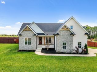 126 Bloomsbury Dr, Portland, TN 37148