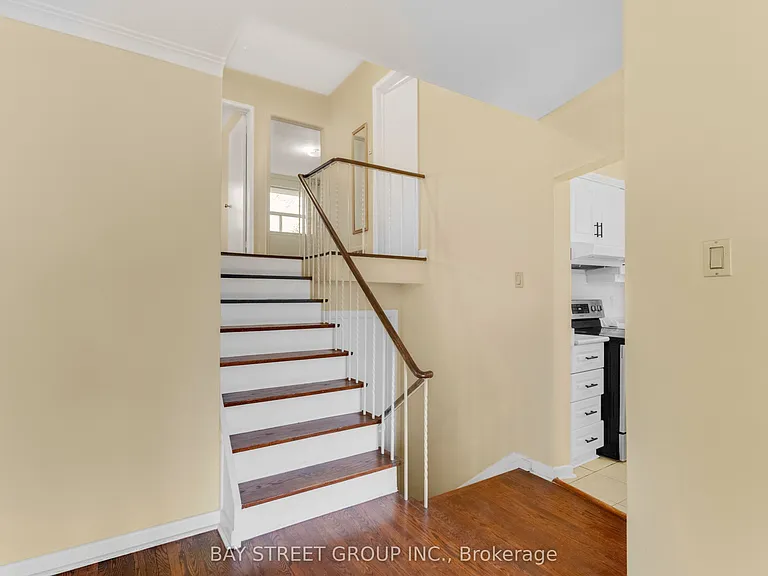 40 Bellbury Cres #UPPER — Photo 14