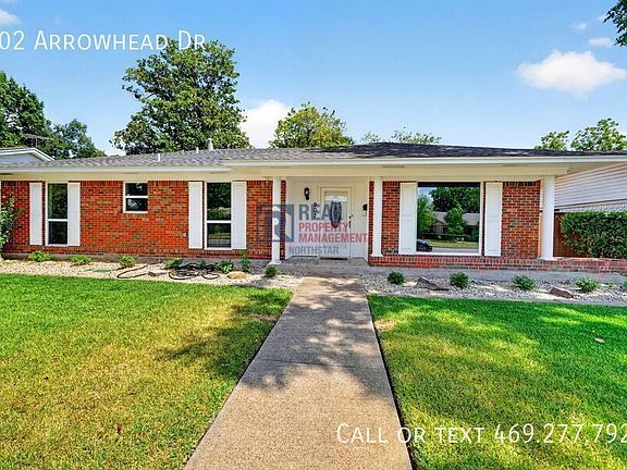 2nd image of 902 Arrowhead Dr