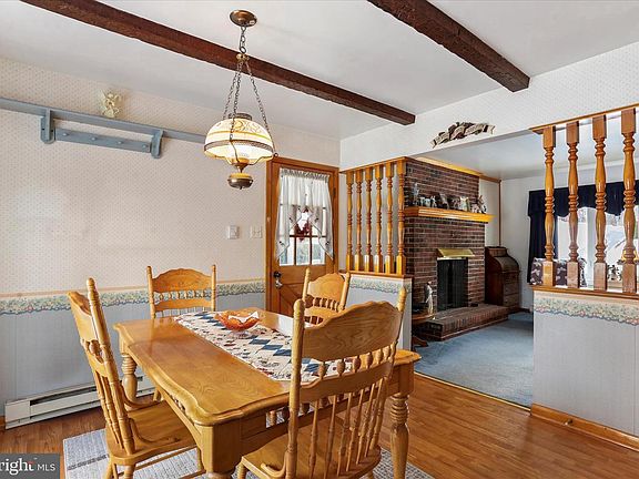 3rd image of 15024 Clear Spring Rd