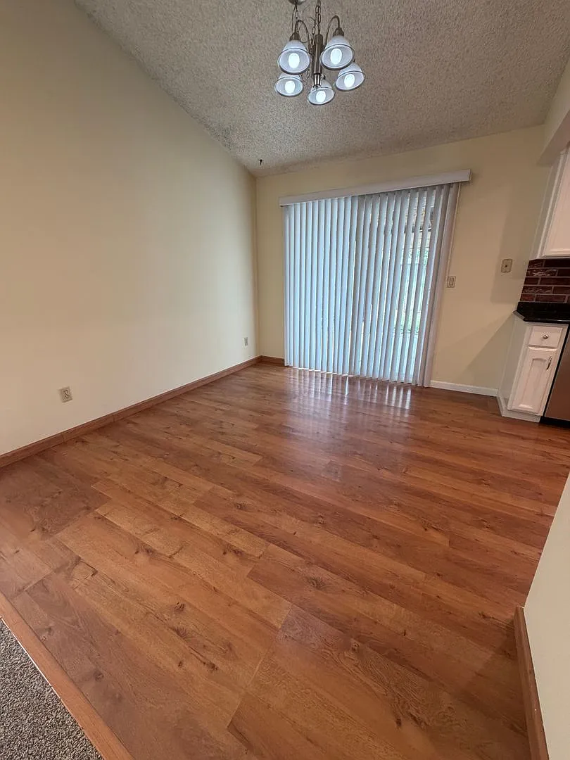 Nice Updated Home In Sacramento! — Photo 3