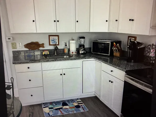 65 Union Ave #B, Old Orchard Beach, ME 04064