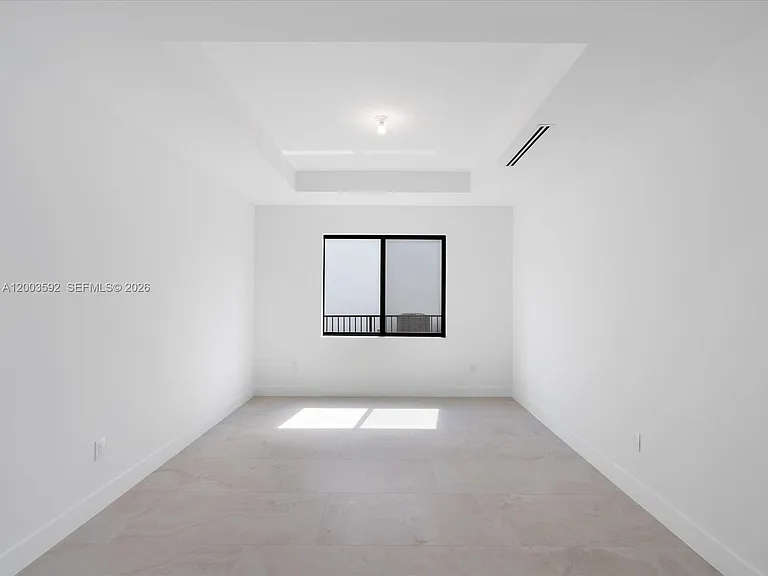 19602 NE 14th Ct — Photo 38