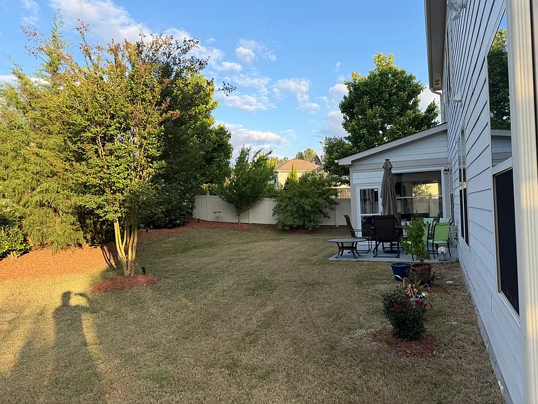 1605 Capstone Dr — Photo 3