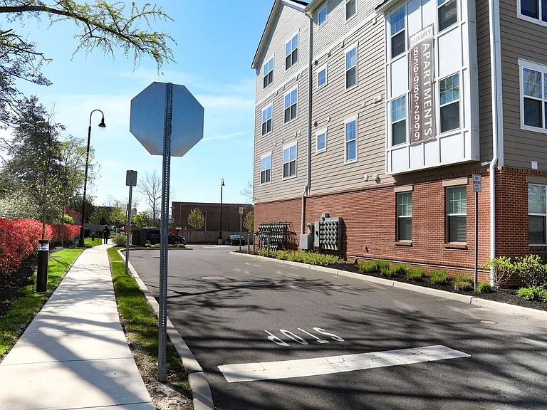 12 S Maple Ave — Photo 18