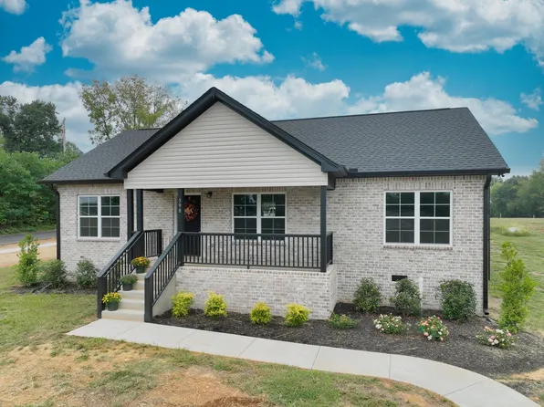 398 N Harris Rd, Portland, TN 37148