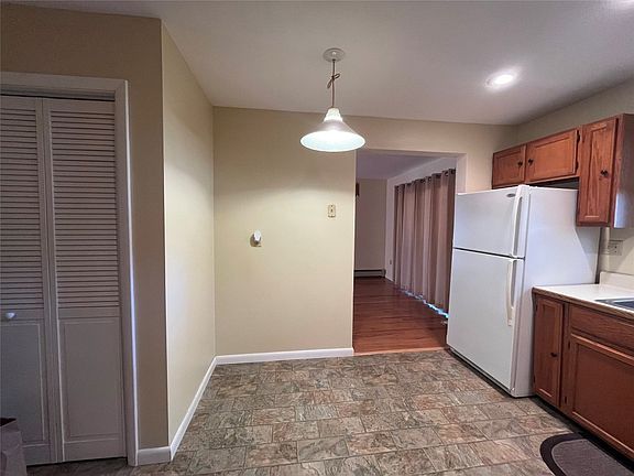 3rd image of 2941 Pleasant Dr