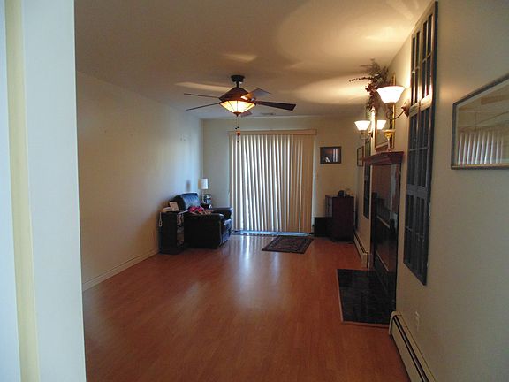 3rd image of 51 Memphis Ave