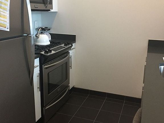 4th image of 4610 Center Blvd APT 706