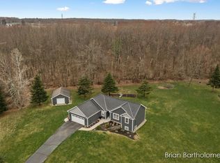 8565 Puma Trl NE, Rockford, MI 49341
