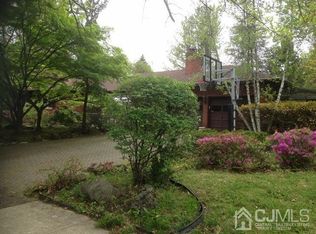 88 Tall Oaks Dr, East Brunswick, NJ 08816