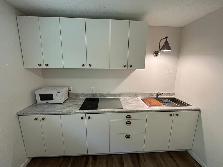 504 Paragon Dr #B — Photo 11