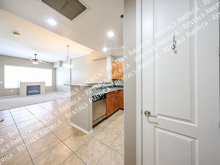 17 W Vernon Ave #307 — Photo 5