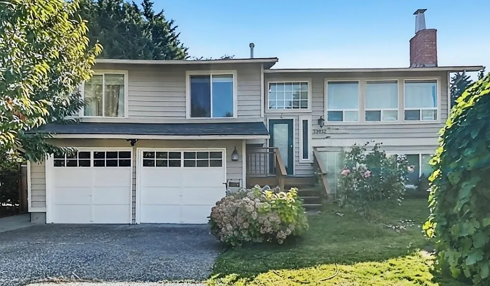 4 bed, 3.0 bath, 1150 sqft, $2,000 — Photo 1