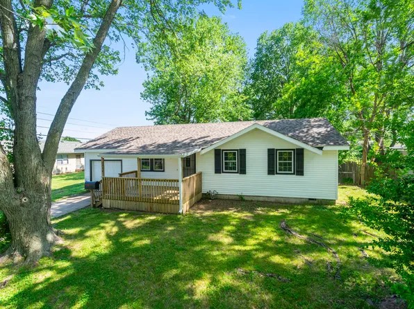 2738 W Whiteside Street, Springfield, MO 65807