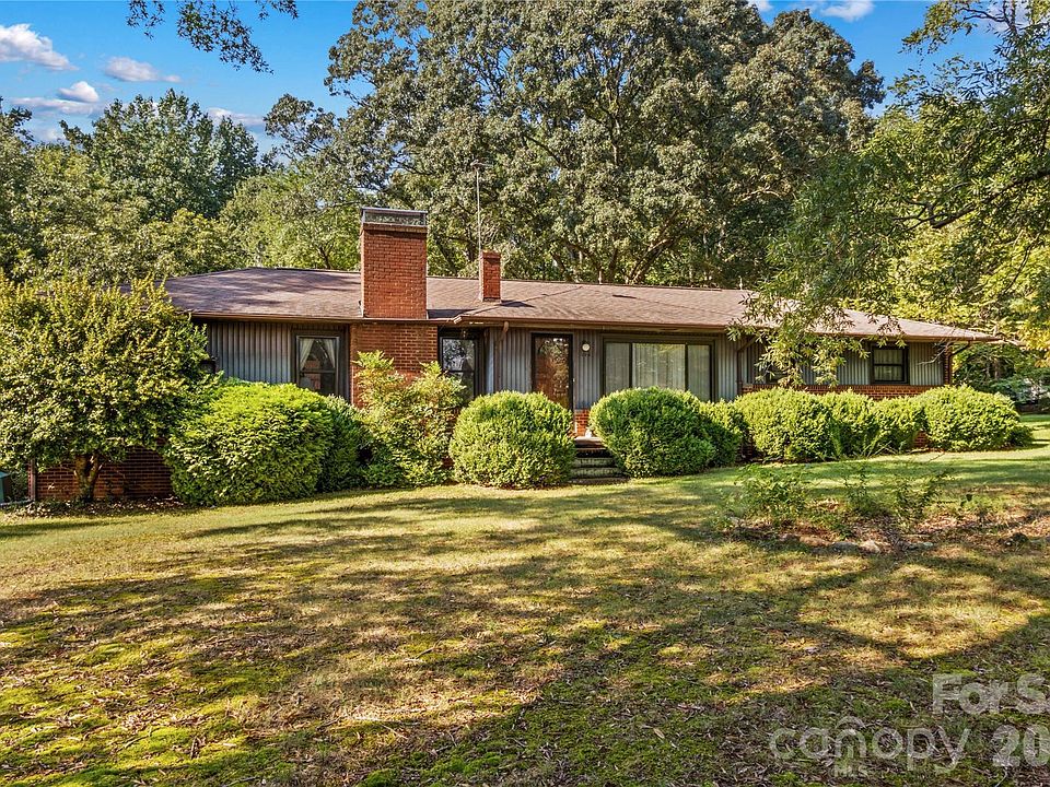 1st image of 265 Rocky River Rd
