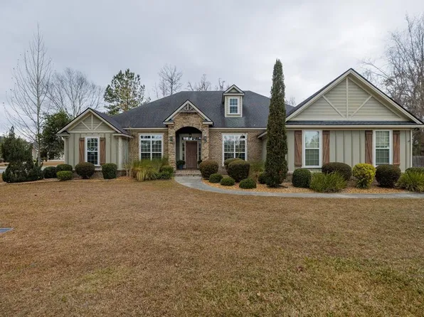 4501 Chickasaw Cir, Hahira, GA 31632