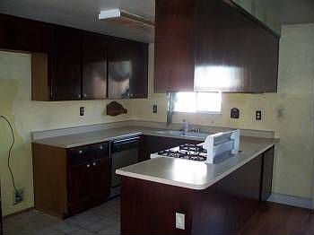 3rd image of 1735 Harris Ave