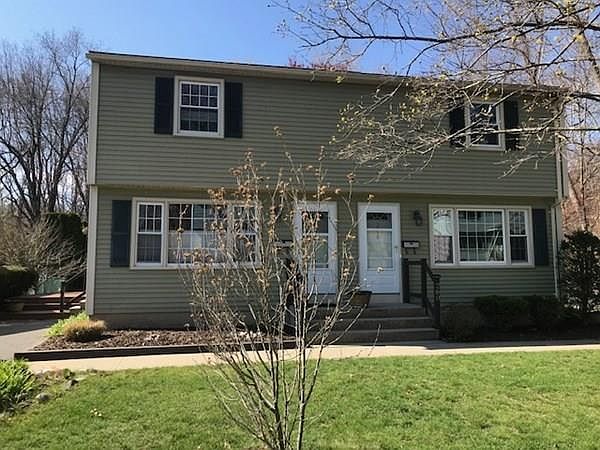 1st image of 260 Roy St