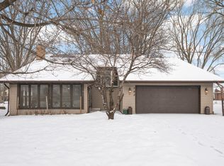 783 Berwood Ave W, Vadnais Heights, MN 55127