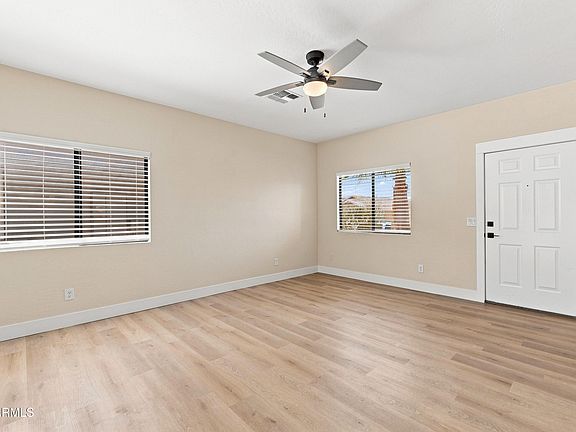 5th image of 803 W LYDIA Lane