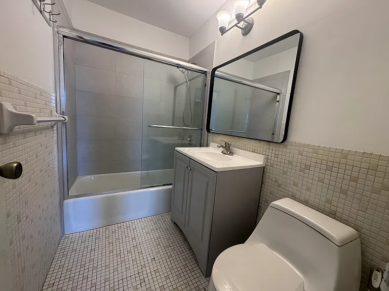 2100 Linwood Ave #11T — Photo 2