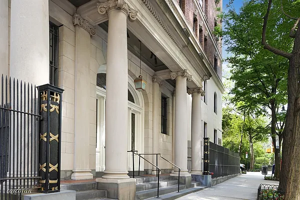 Sold by Corcoran | media 19