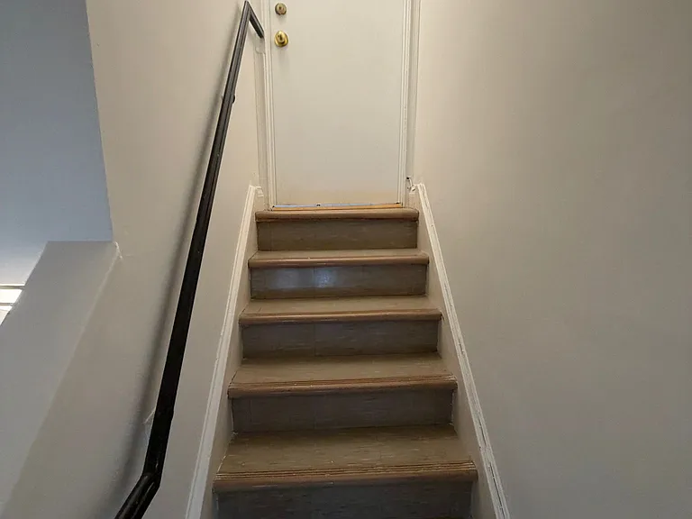 354 Annette St #1 — Photo 7