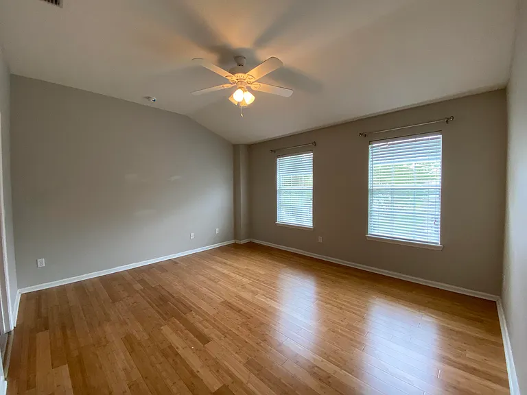 5820 Parkstone Crossing Dr — Photo 32