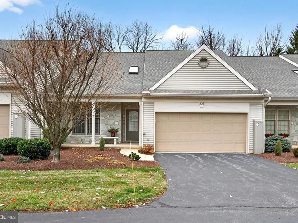 105 Deer Ford Dr, Lancaster, PA 17601