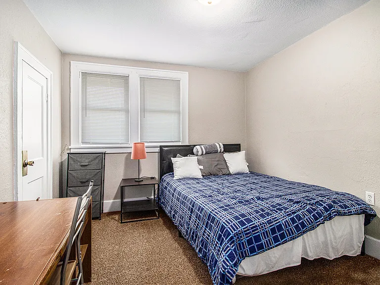805 Miner St — Photo 13
