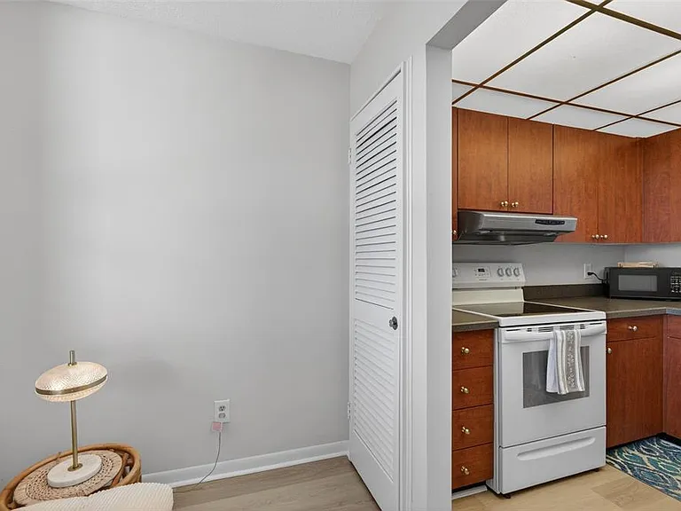 300 Woodette Dr #404B — Photo 22