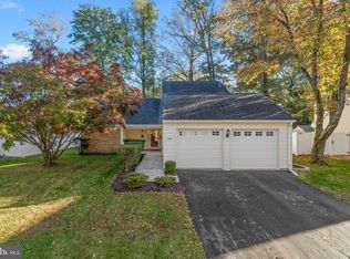 1806 E Regents Park Rd, Crofton, MD 21114