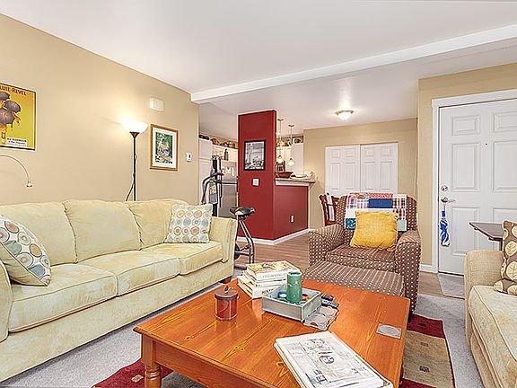 3rd image of 2617 S 272nd St APT 9
