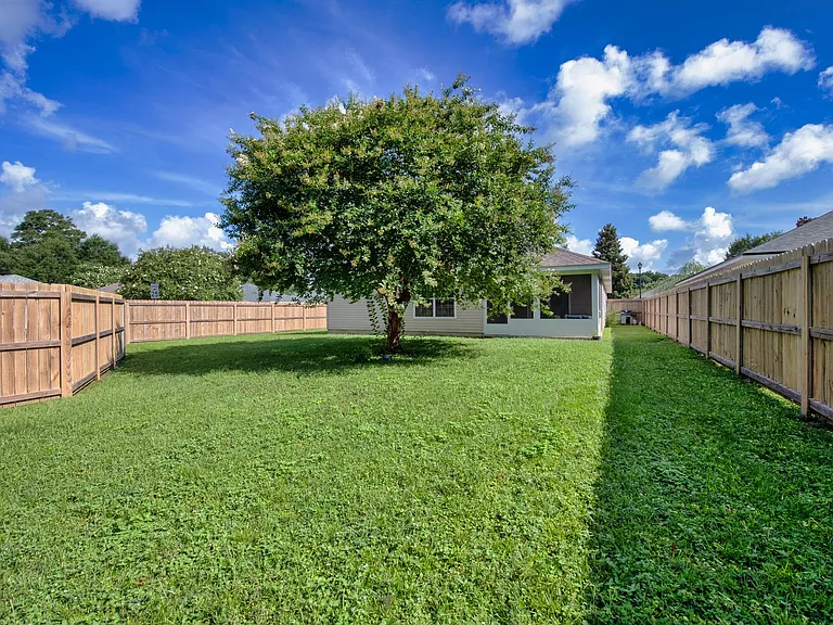 1477 Sturbridge Pl — Photo 29