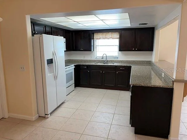 1922 Dockside Dr — Photo 6