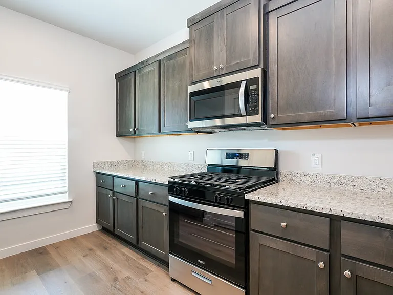 1545 Harvester Dr — Photo 5