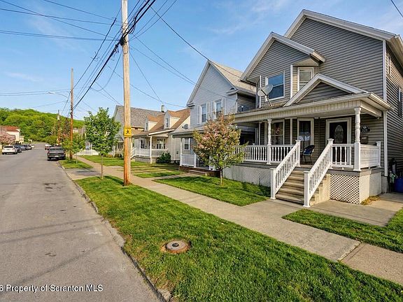 2nd image of 328 Ferdinand St