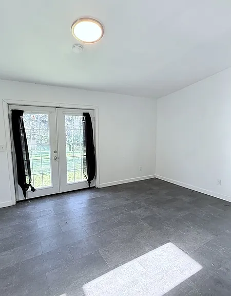 517 Foltz Dr — Photo 8